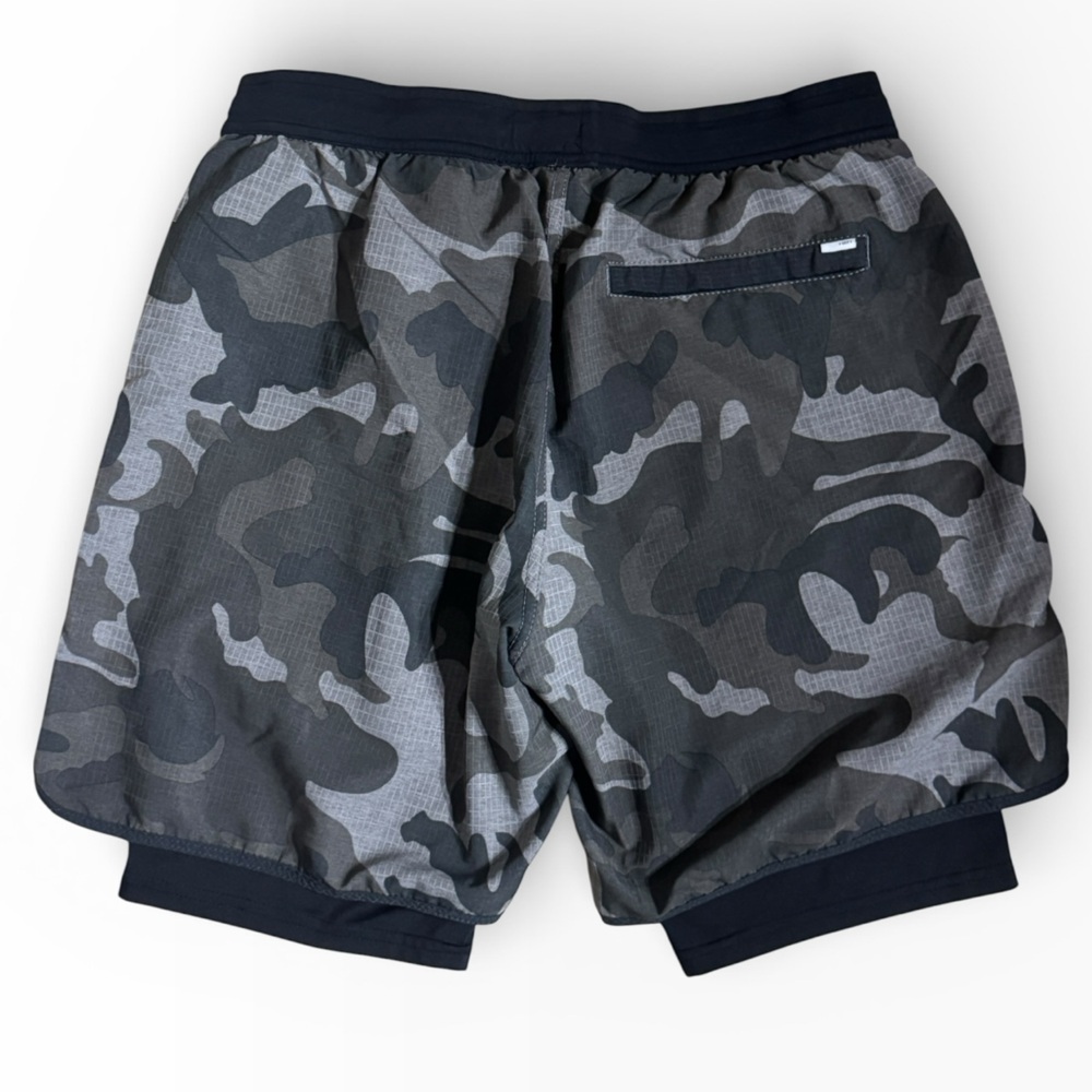 Vuori Stockton Men's Athletic Shorts Camo - Picture 1 of 7